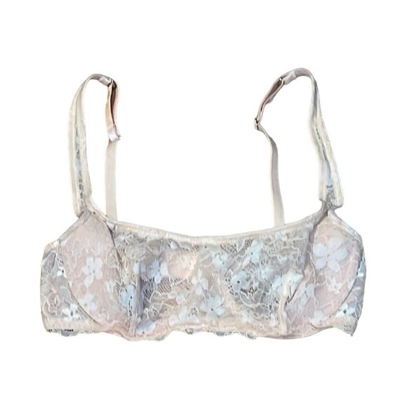 Victoria’s Secret Push-up without padding Peach lace, 32C - Picture 1 of 8